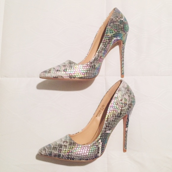 💥Last Pair!! New Bella Marie Pointy Toe Heels - Picture 2 of 8